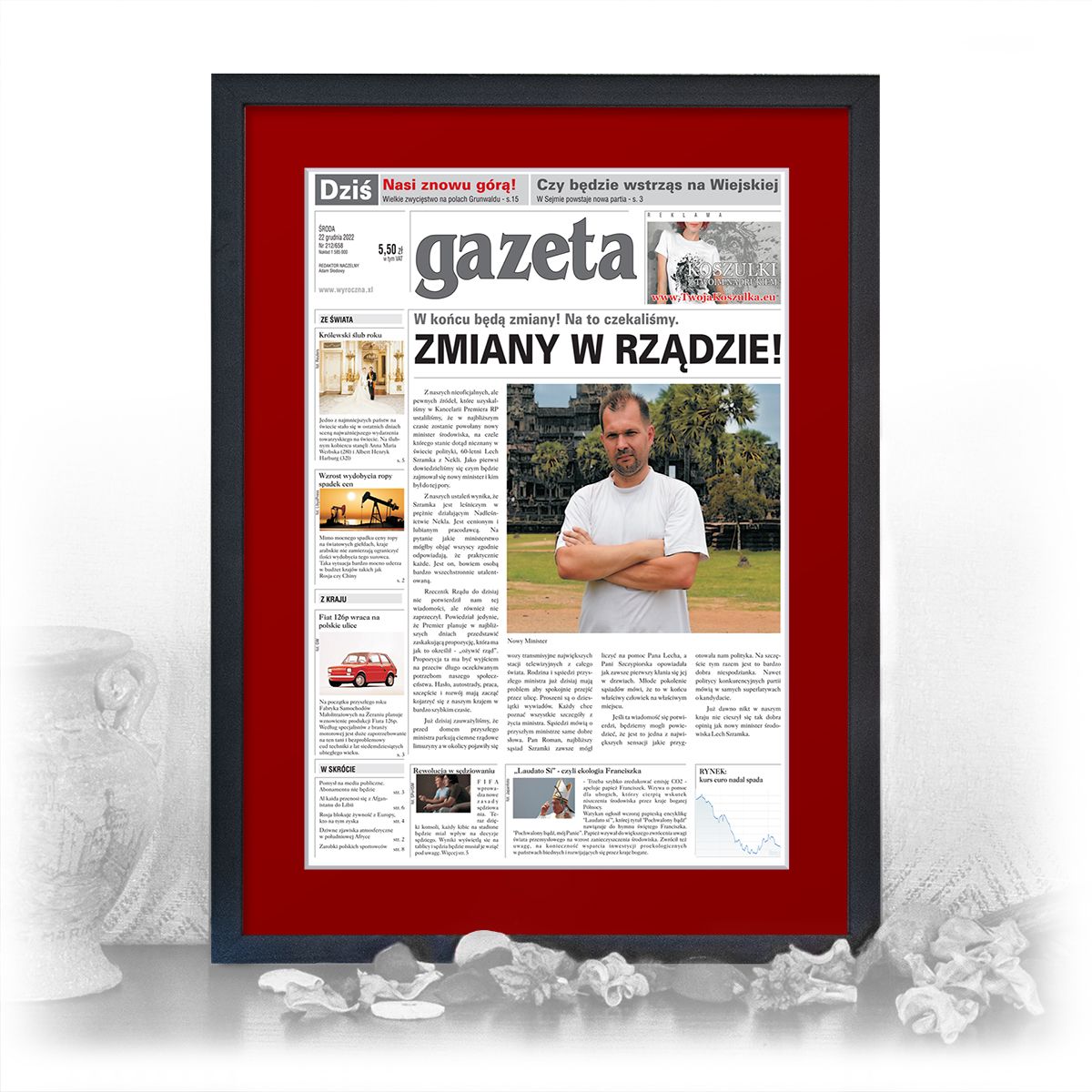 zdjęcie: gazeta w czarnej ramie i passe-partout