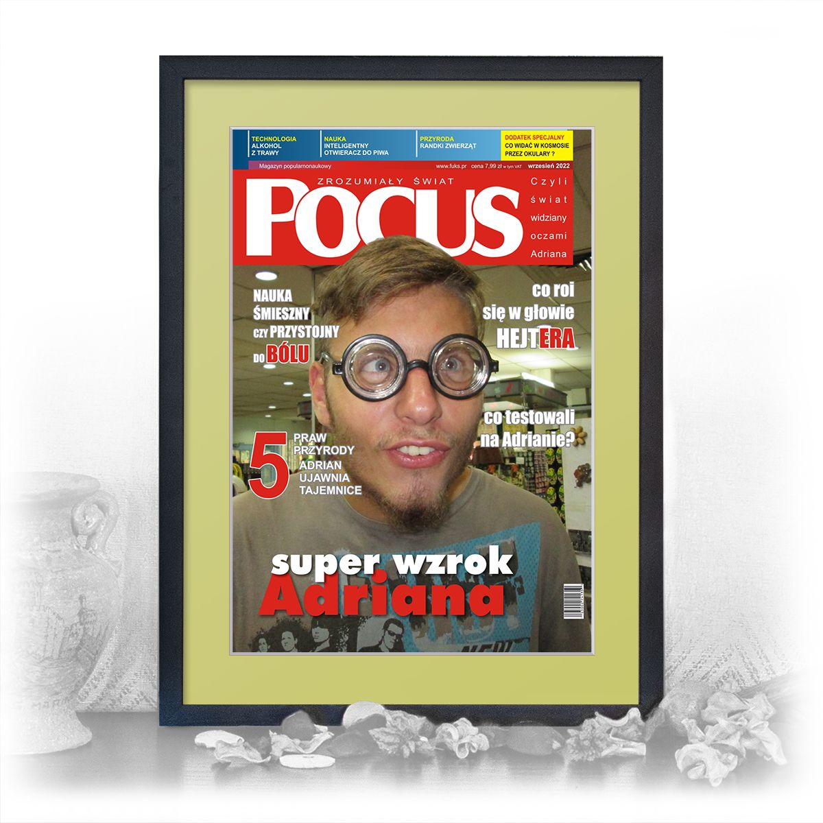 zdjęcie: duża okładka w czarnej ramie i passe-partout